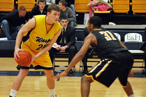 Emory & Henry Men's Basketball Downs Roanoke, 69-60, Monday In ODAC Action