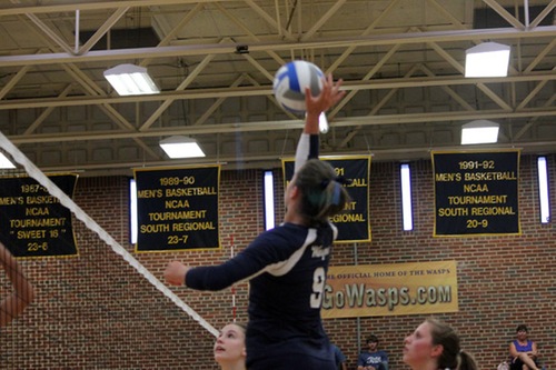 Emory & Henry Volleyball Wins Five-Set Thriller Over Southern Virginia, 3-2, At Home Thursday